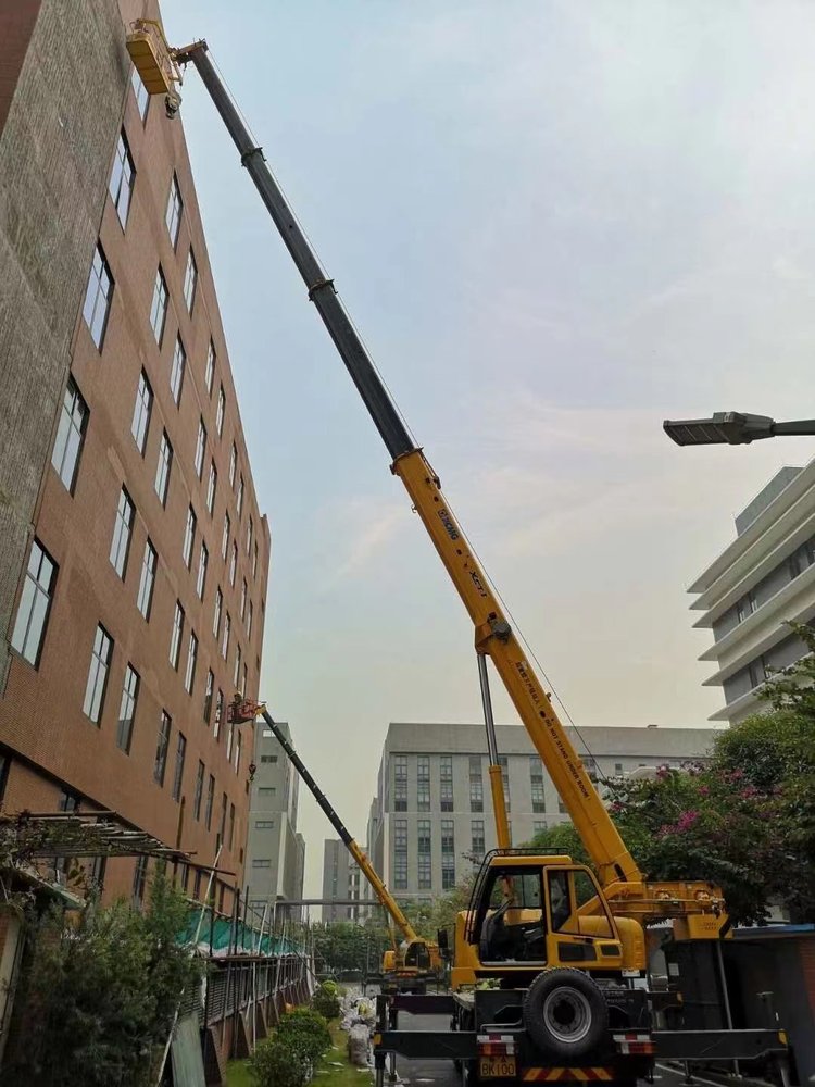 东郊镇汽车吊出租哪家好，选择最靠谱的服务商指南