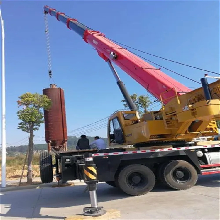 东郊镇专业吊车租赁多少钱