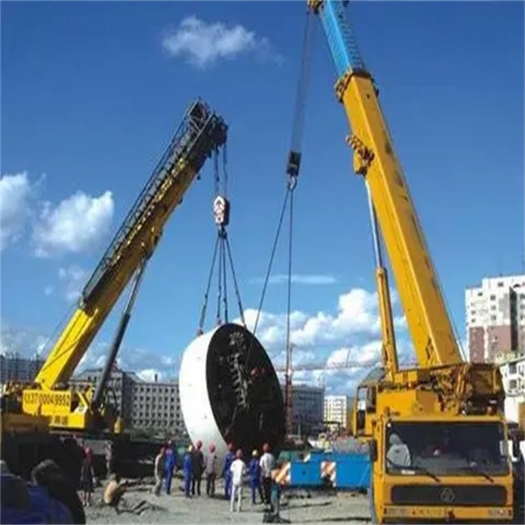 东郊镇起重机租赁服务的价格及注意事项