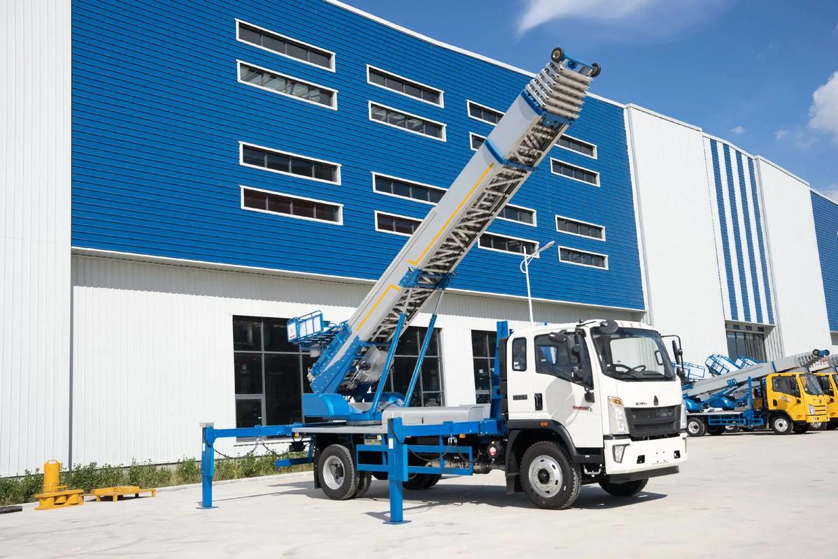 东郊镇小型云梯车上料车租赁多少钱