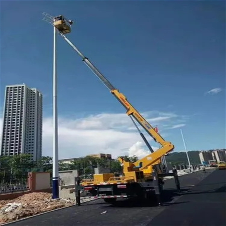 东郊镇维修路灯的曲臂升降车出租