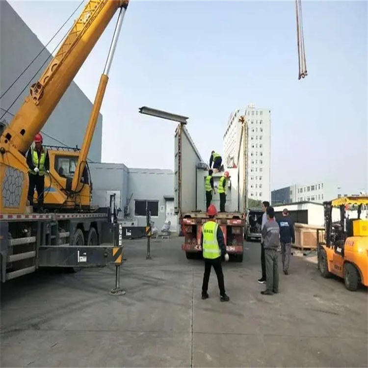 东郊镇如何找到附近的吊车救援服务