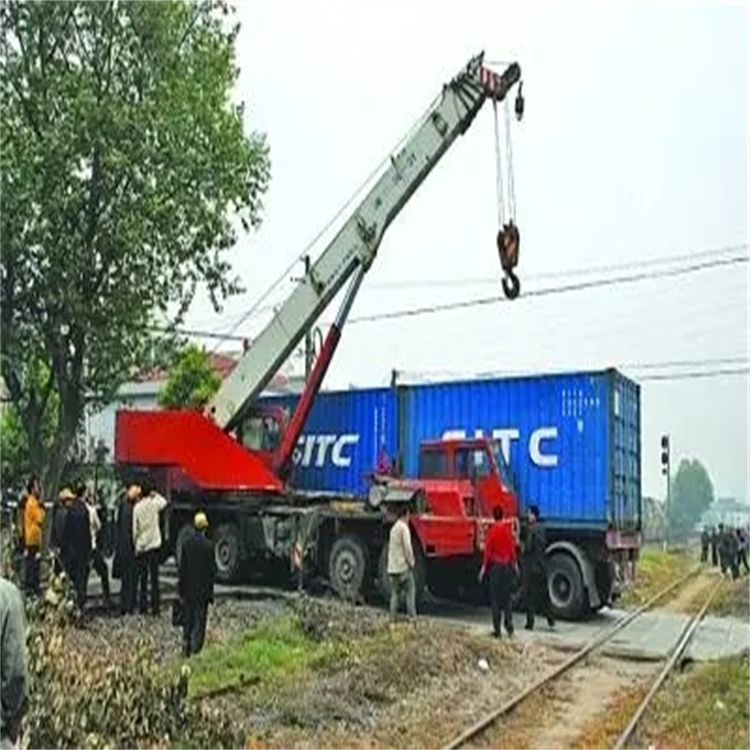 东郊镇如何快速找到附近的吊车救援公司